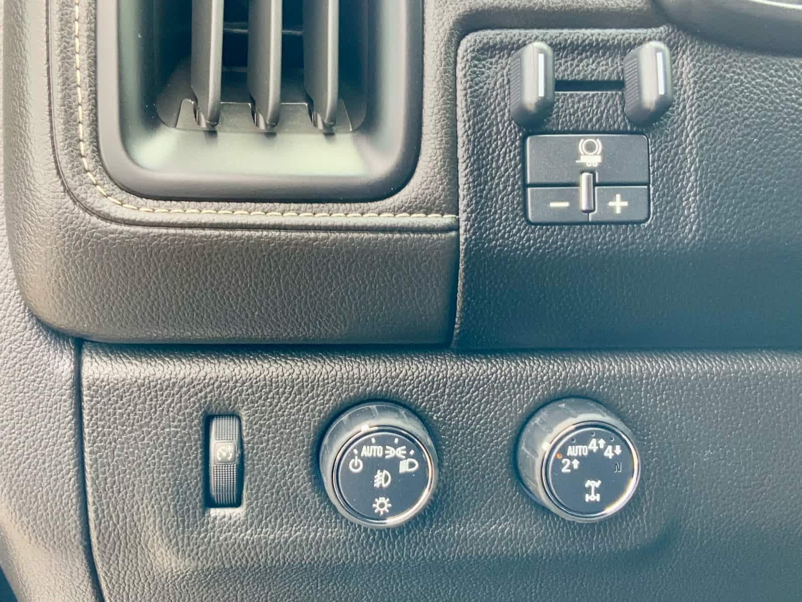 Thumbnail: 2020 GMC Canyon - 50