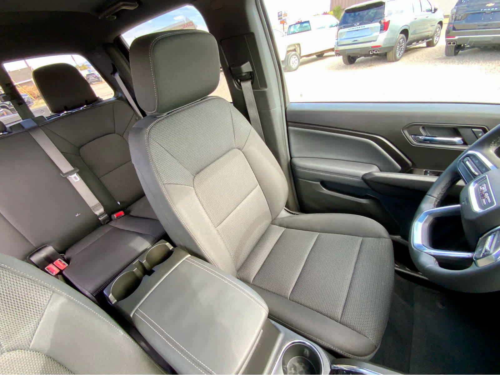 Thumbnail: 2025 GMC Canyon - 32