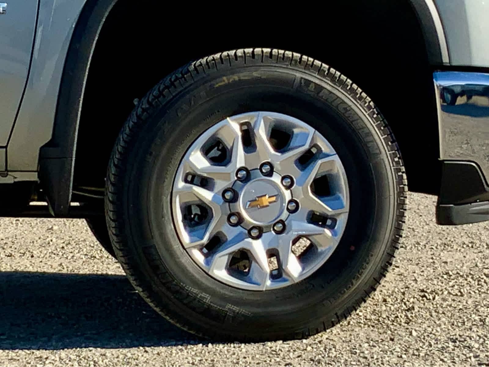 Thumbnail: 2026 Chevrolet Silverado 3500 - 22