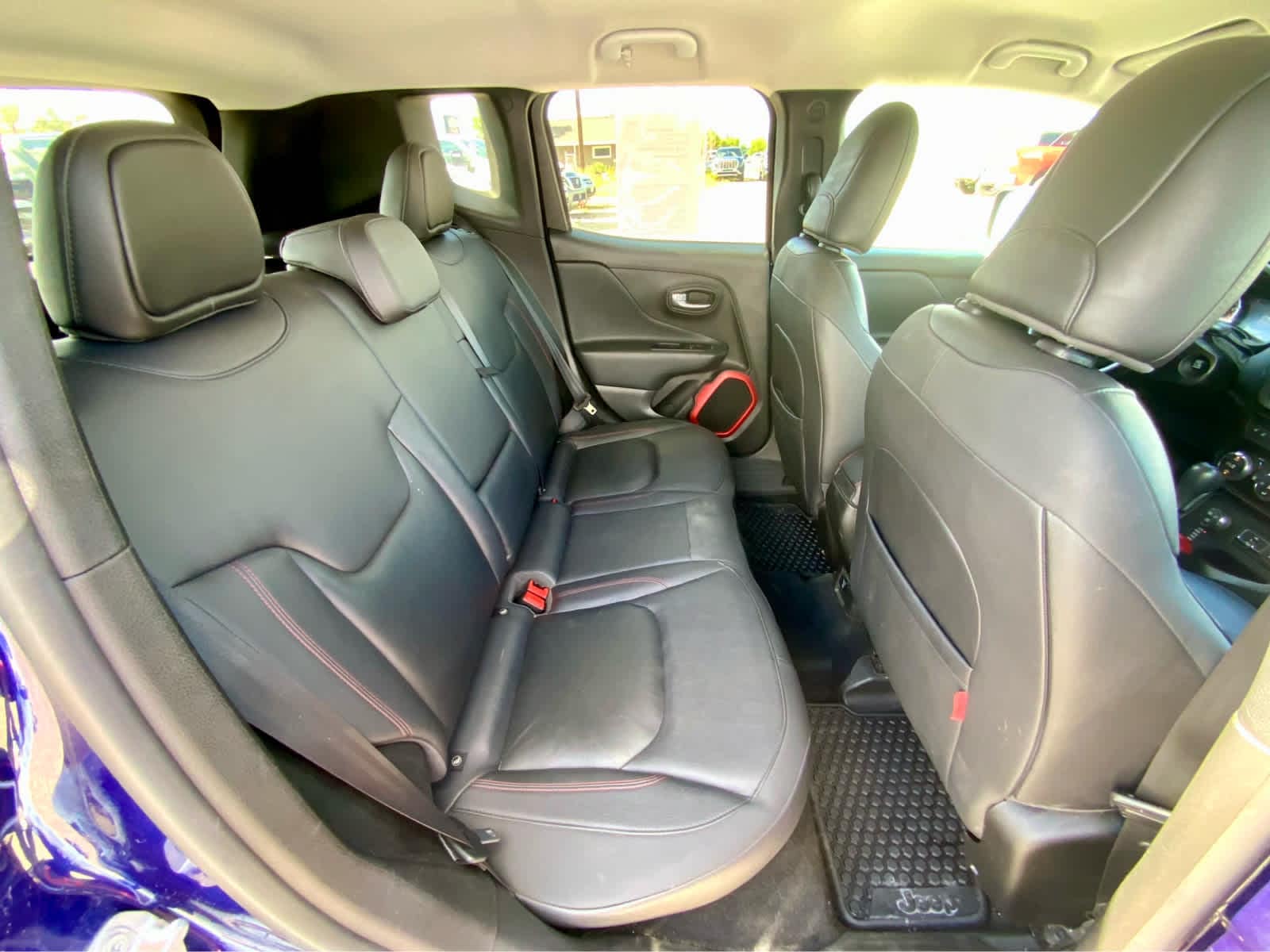 Thumbnail: 2017 Jeep Renegade - 25