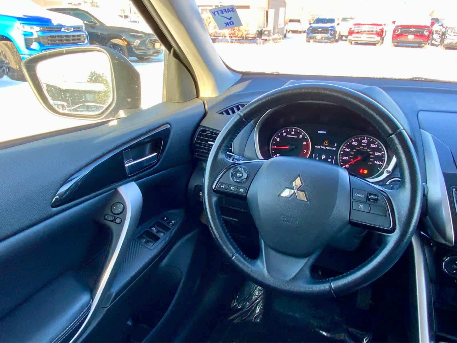 Thumbnail: 2022 Mitsubishi Eclipse Cross - 33