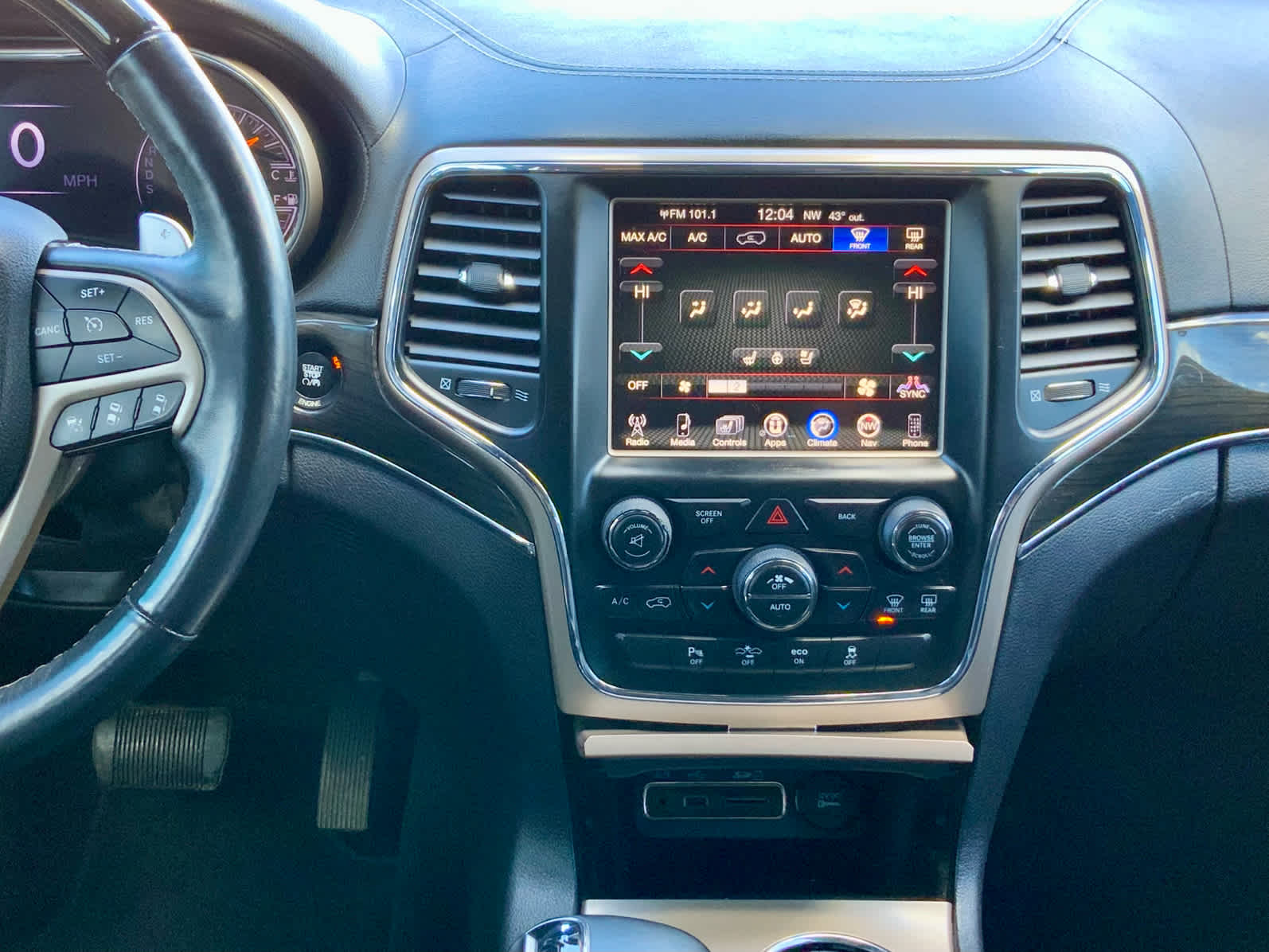 Thumbnail: 2015 Jeep Grand Cherokee - 44