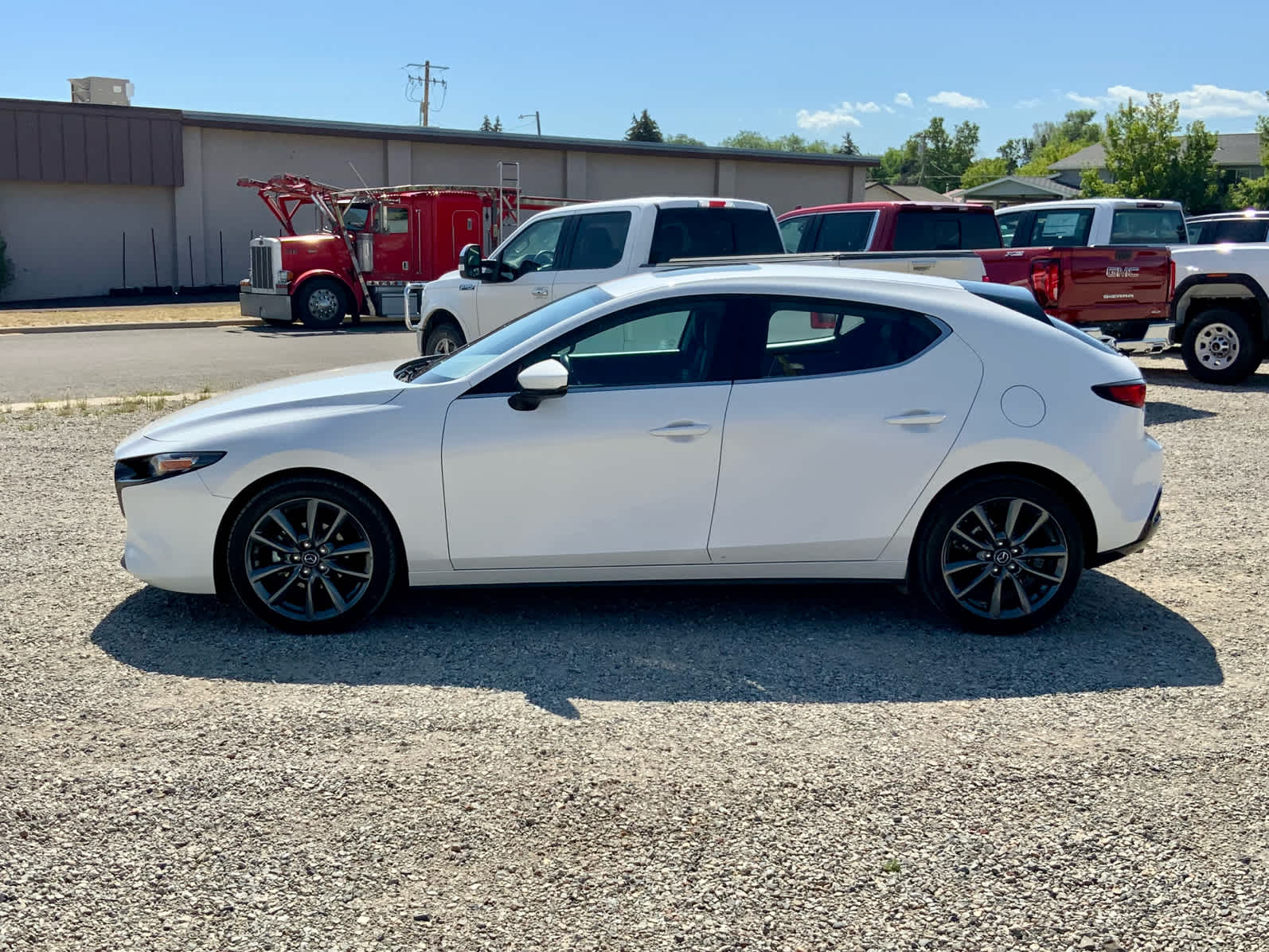 Thumbnail: 2023 Mazda Mazda3 - 2