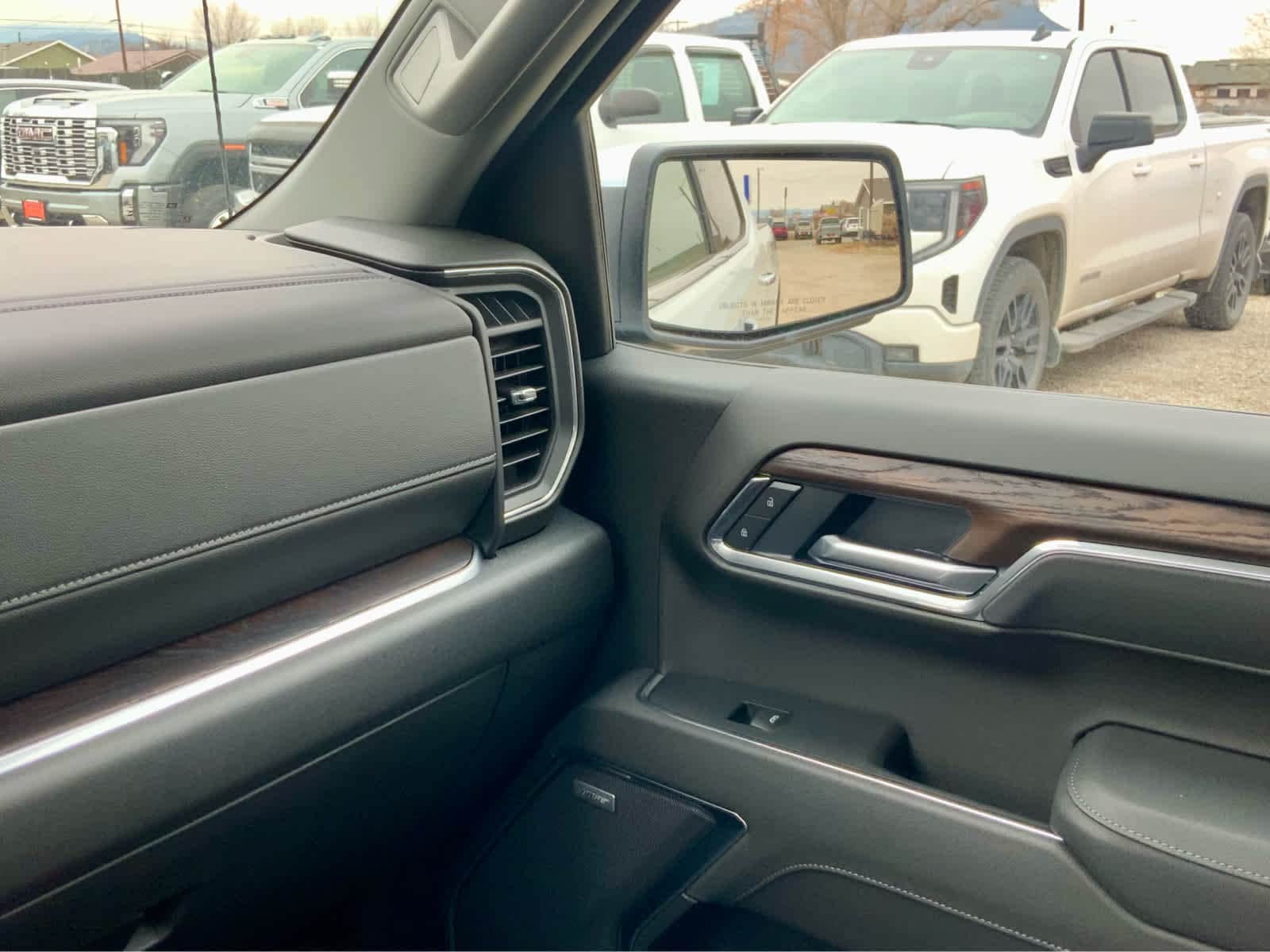 Thumbnail: 2026 GMC Sierra 1500 - 39