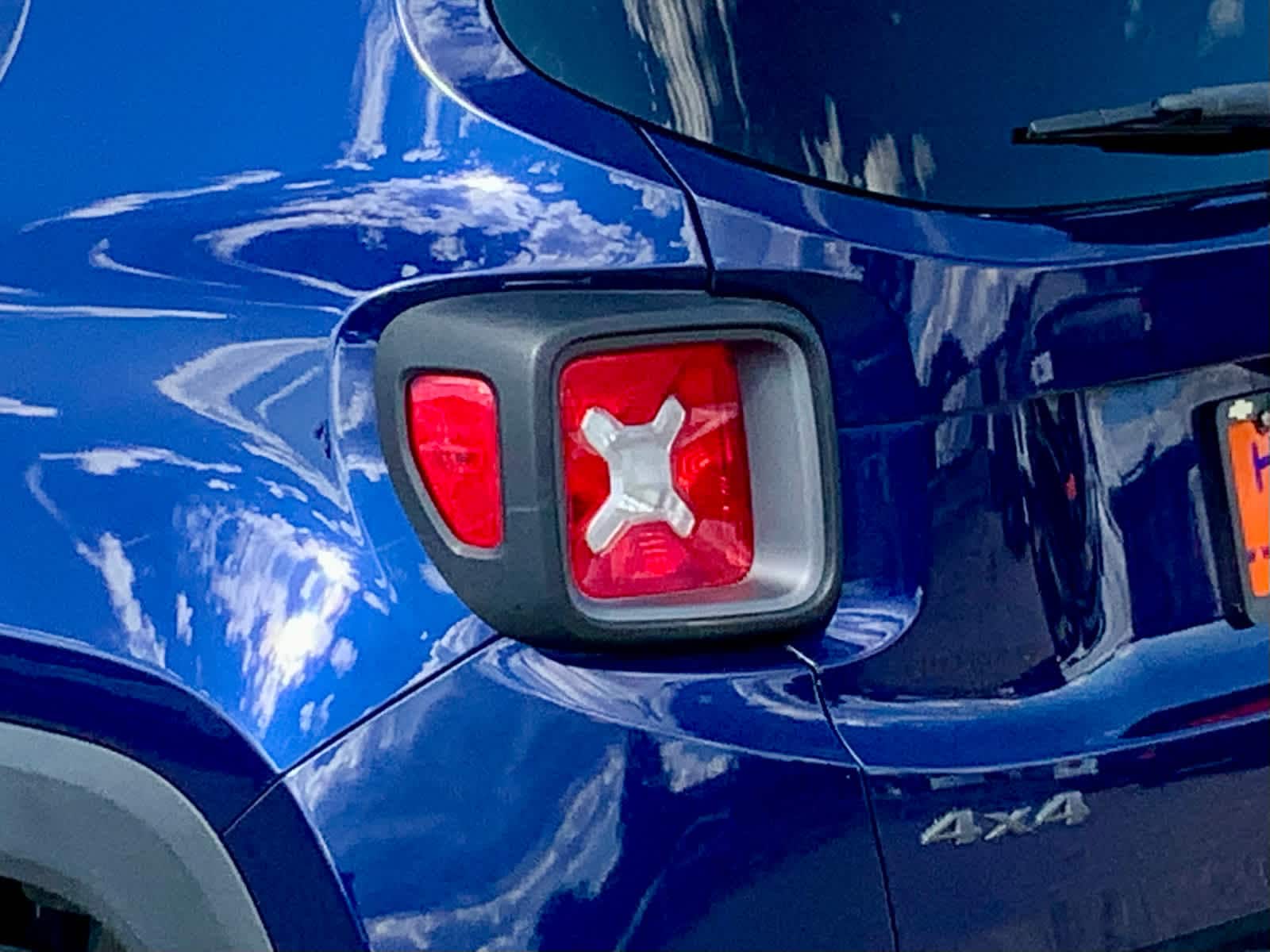 Thumbnail: 2017 Jeep Renegade - 13