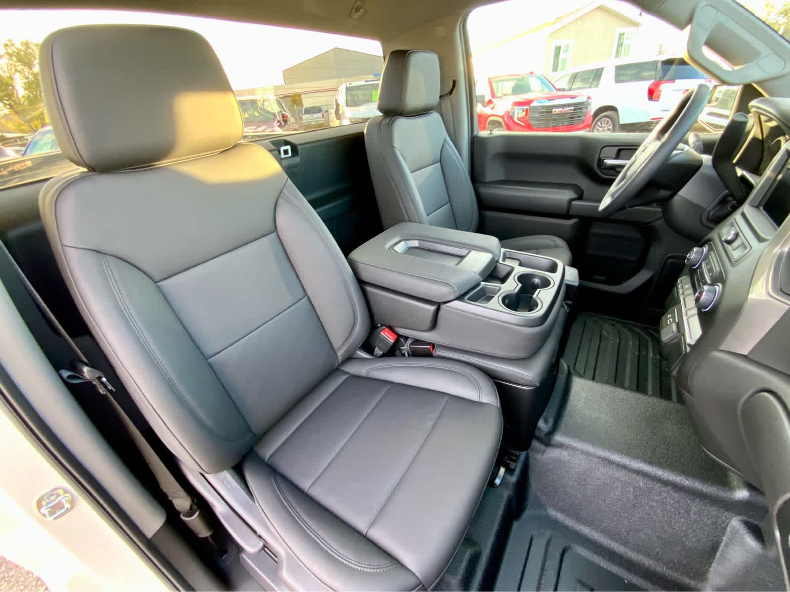 Thumbnail: 2026 Chevrolet Silverado 1500 - 28