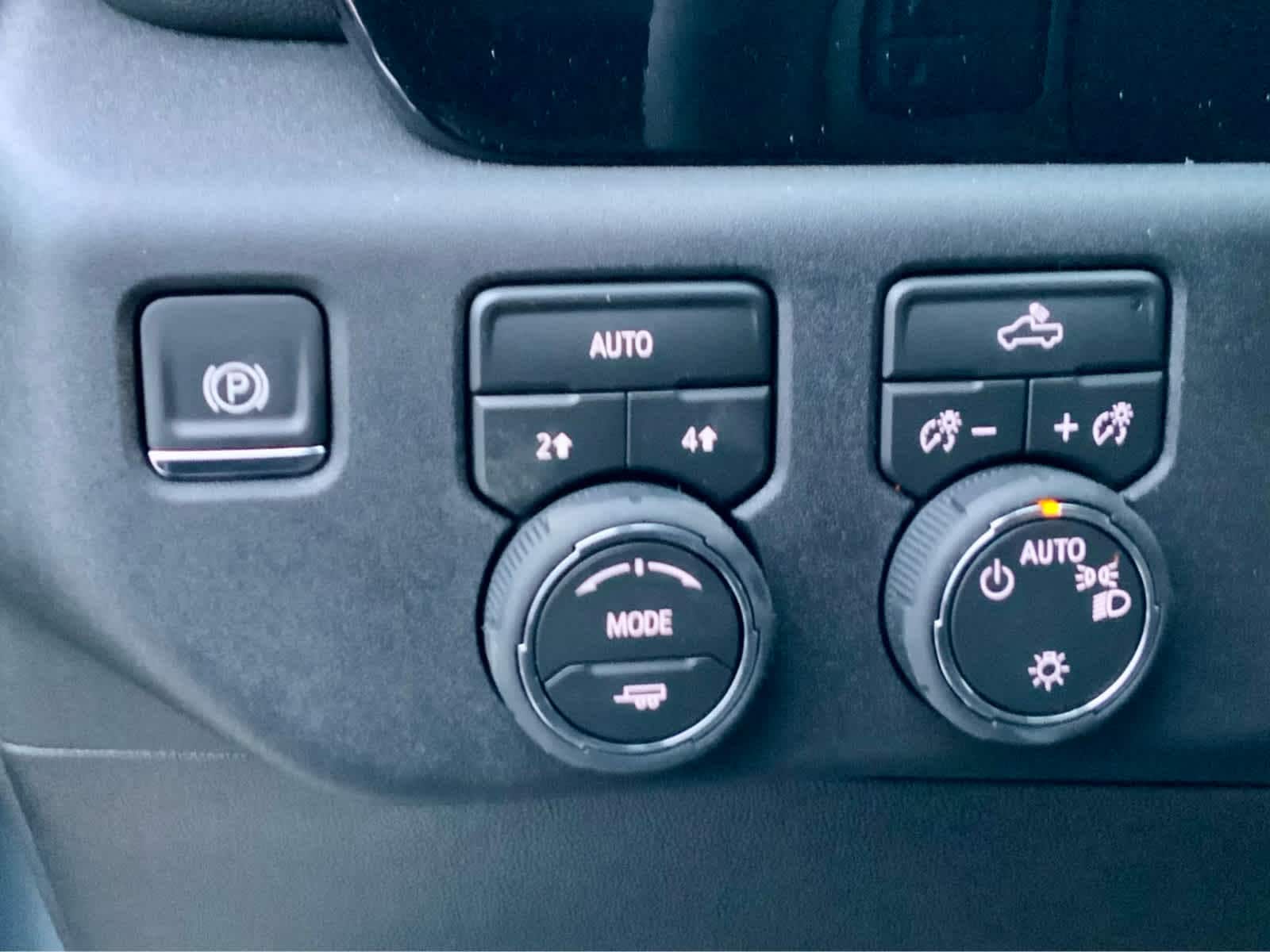 Thumbnail: 2026 Chevrolet Silverado 1500 - 46