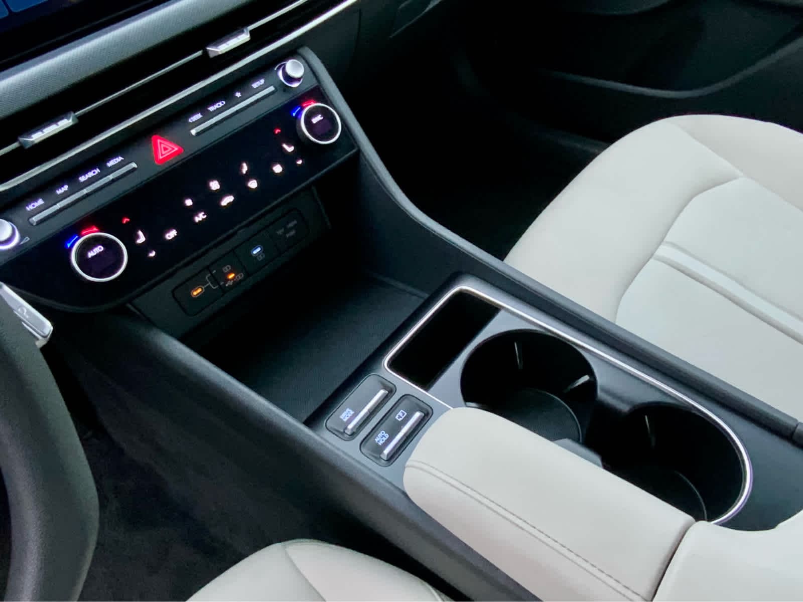 Thumbnail: 2024 Hyundai Sonata - 41