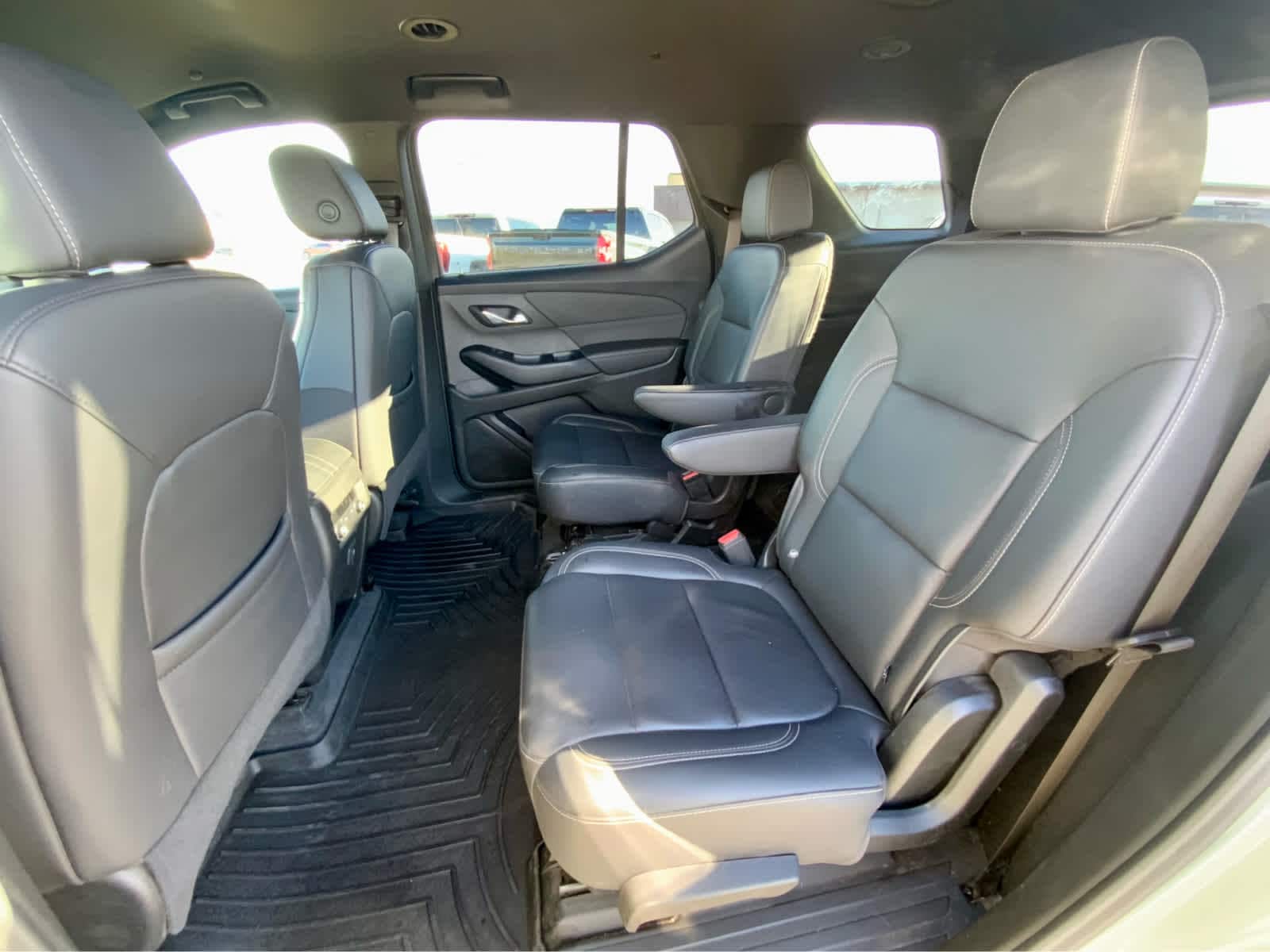 Thumbnail: 2023 Chevrolet Traverse - 27