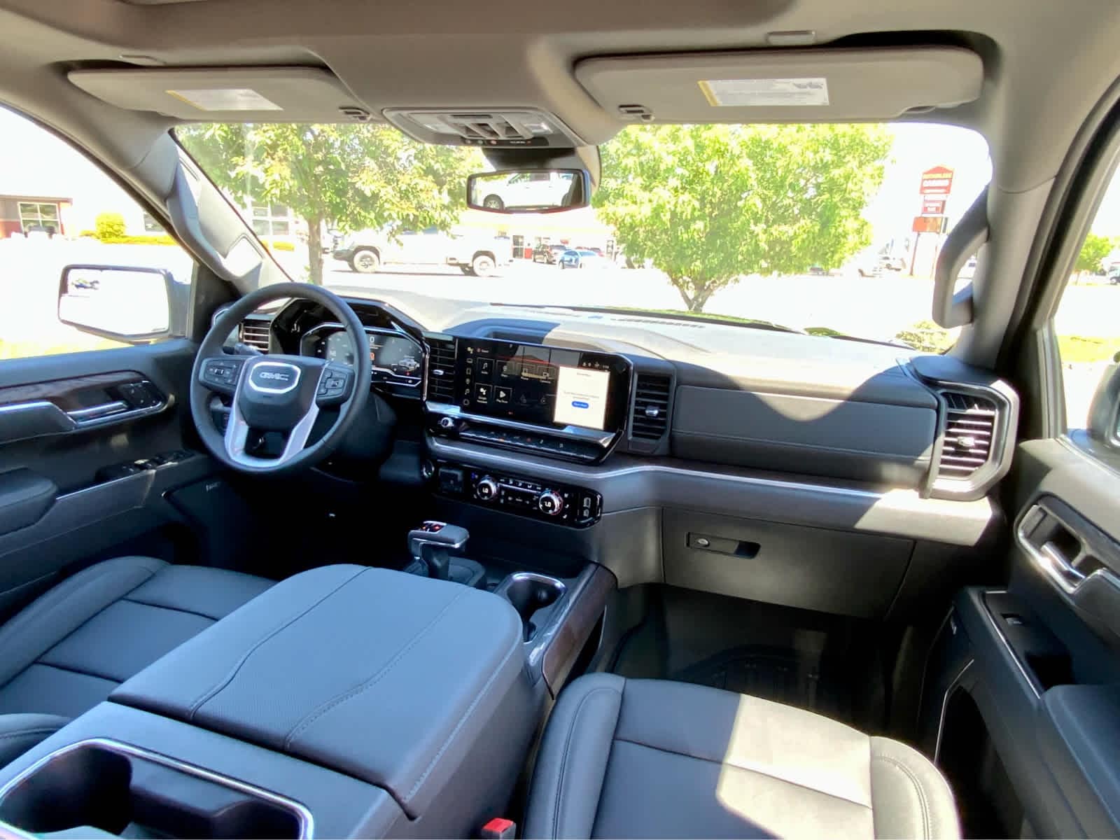 Thumbnail: 2025 GMC Sierra 1500 - 32