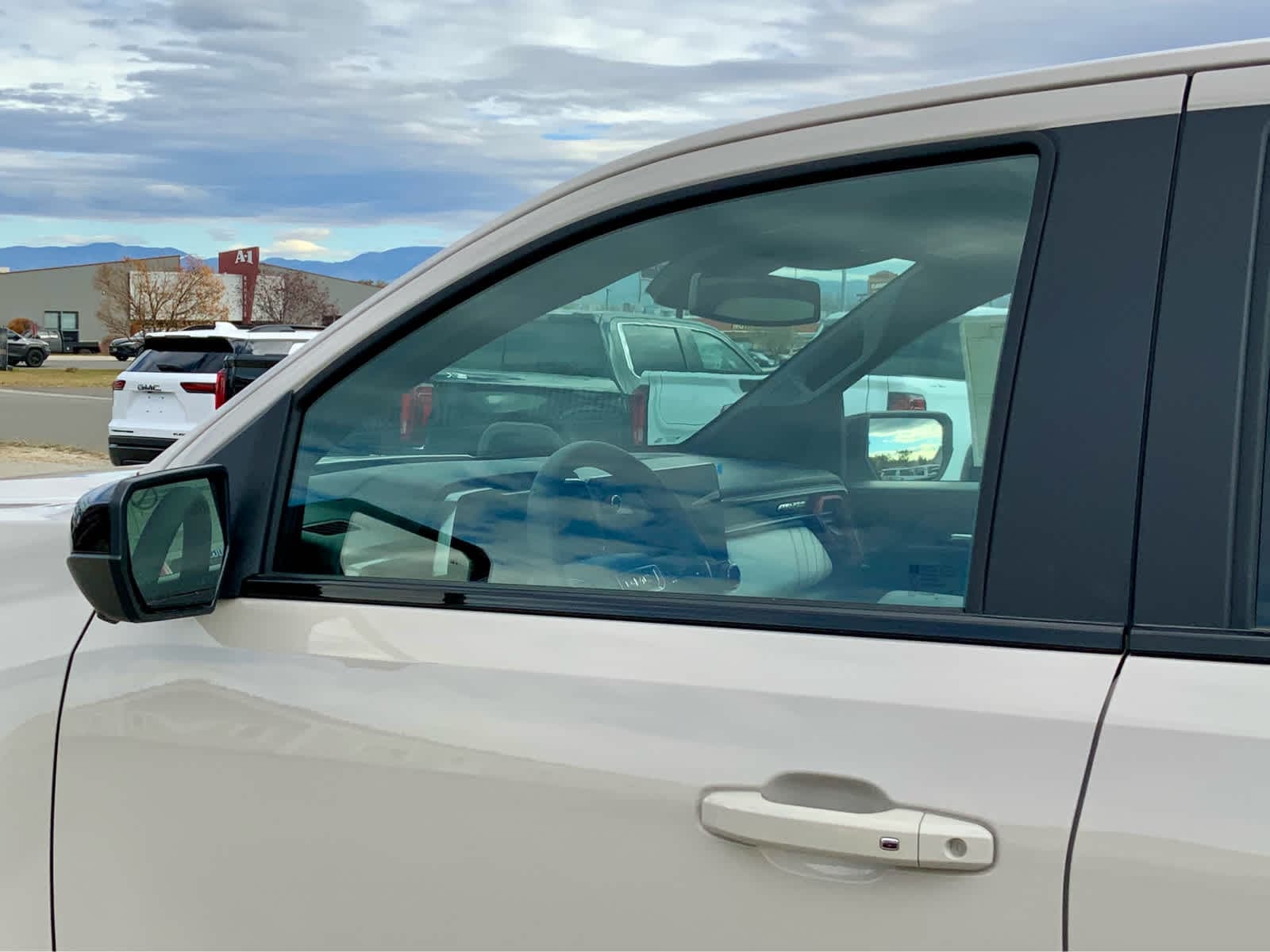 Thumbnail: 2026 GMC Canyon - 14