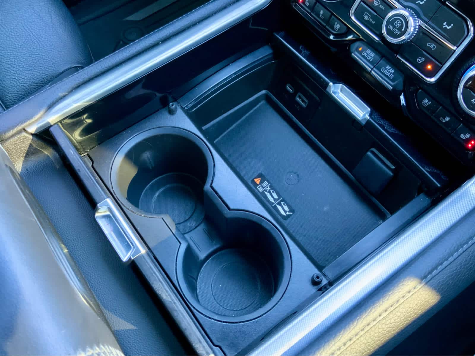 Thumbnail: 2023 GMC Yukon - 44