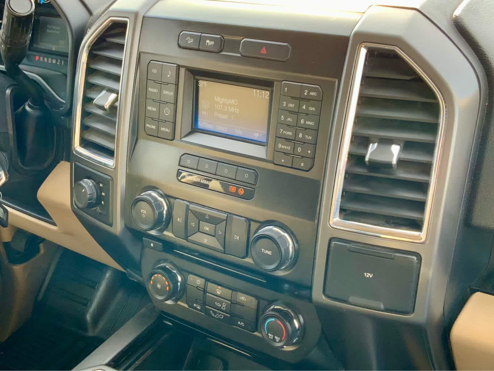 Thumbnail: 2015 Ford F-150 - 38