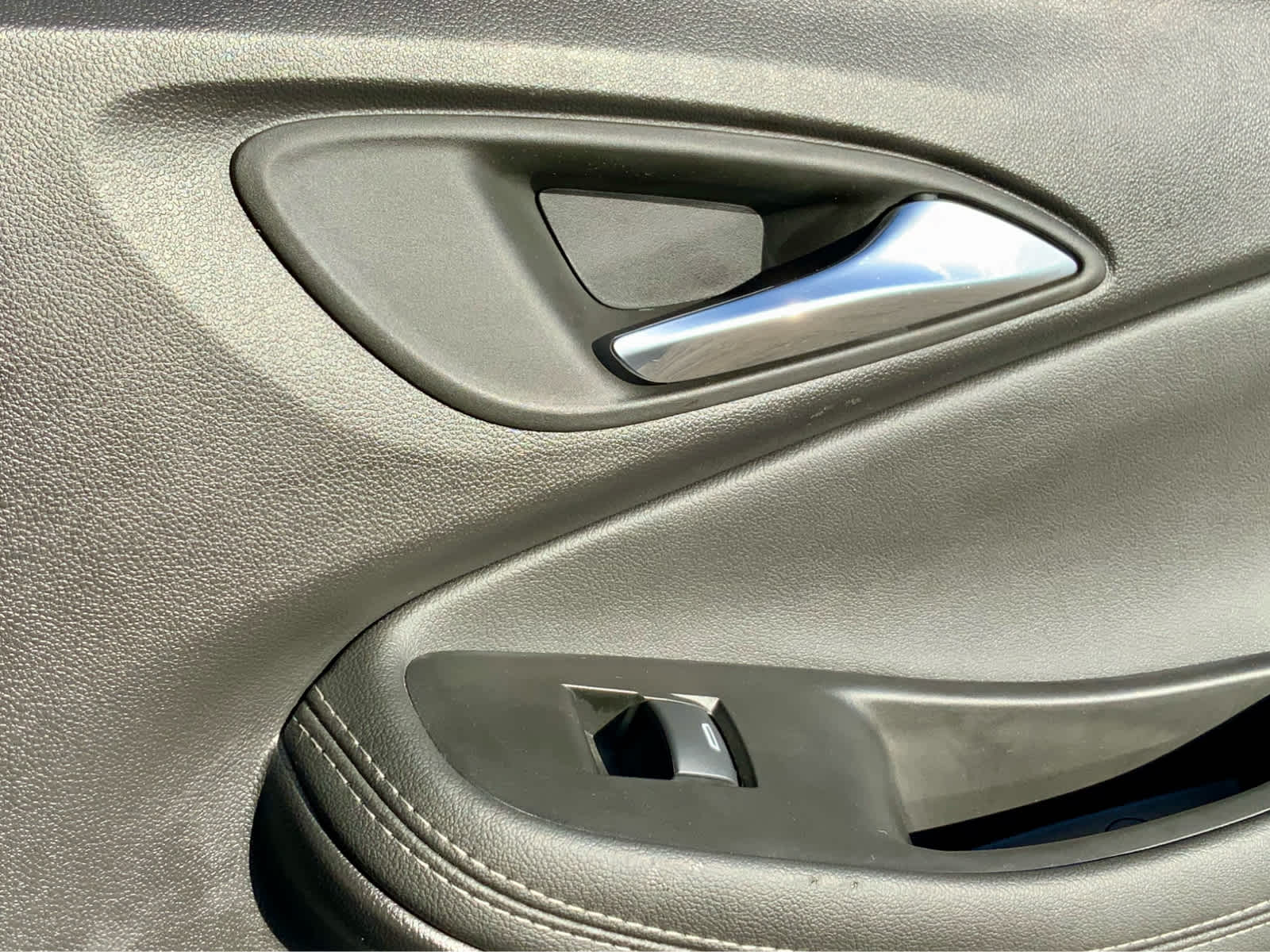 Thumbnail: 2023 Buick Encore GX - 51