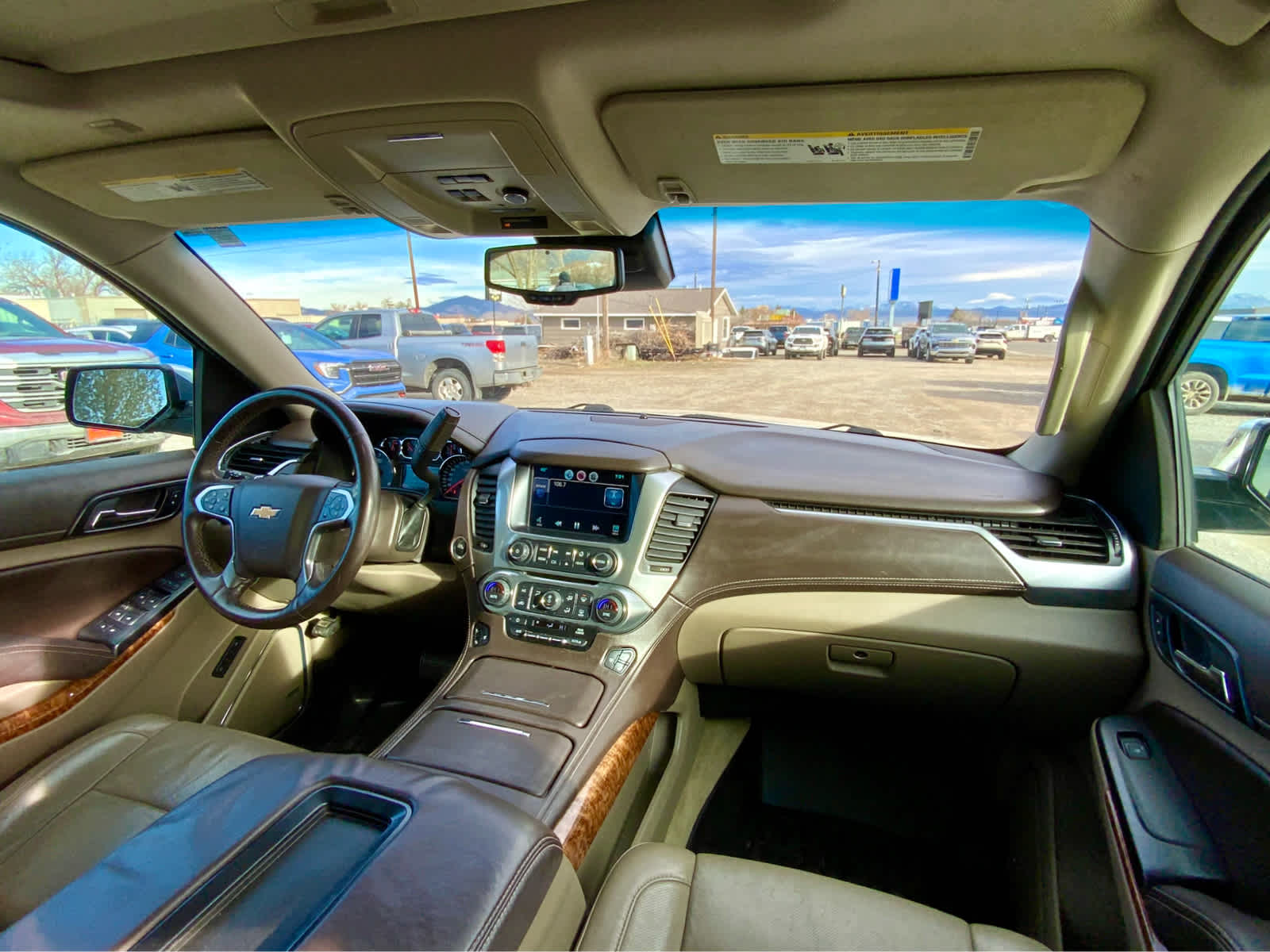 Thumbnail: 2015 Chevrolet Tahoe - 32