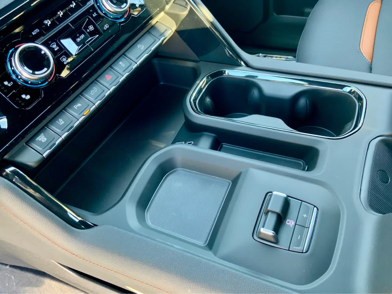 Thumbnail: 2026 GMC Sierra 2500 - 48