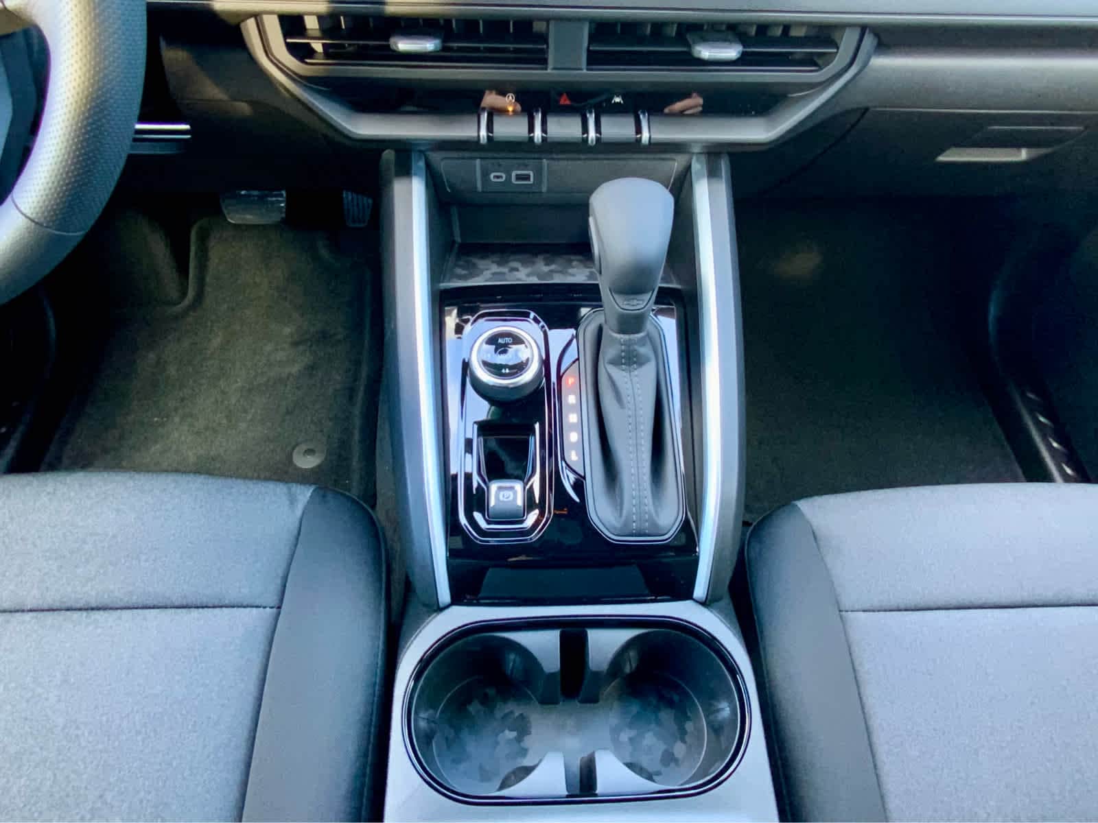 Thumbnail: 2026 Chevrolet Colorado - 44