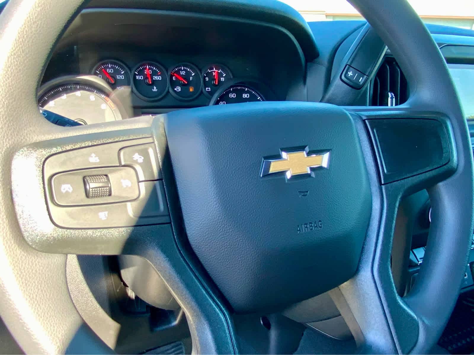 Thumbnail: 2026 Chevrolet Silverado 1500 - 42