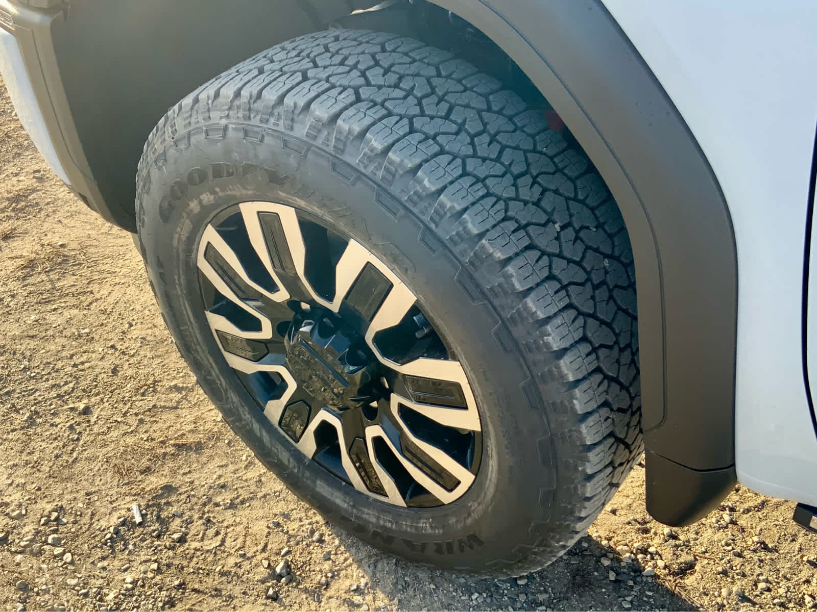 Thumbnail: 2026 GMC Sierra 2500 - 16