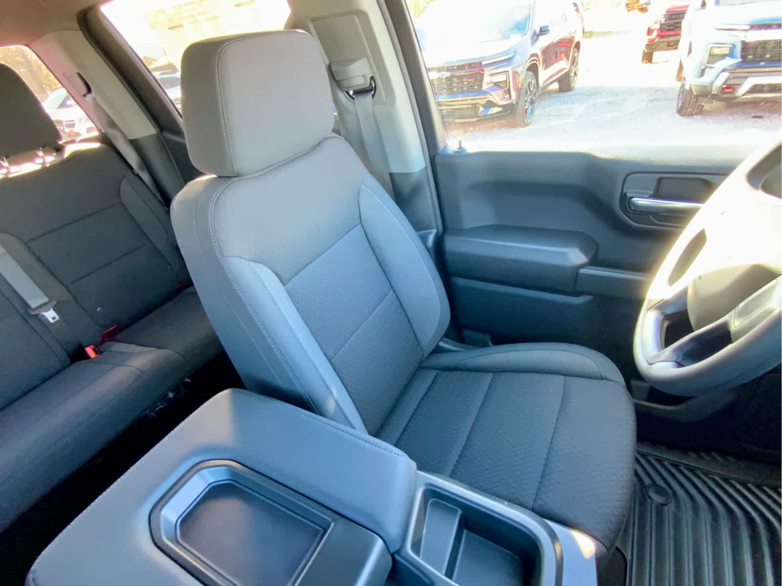 Thumbnail: 2026 Chevrolet Silverado 1500 - 34