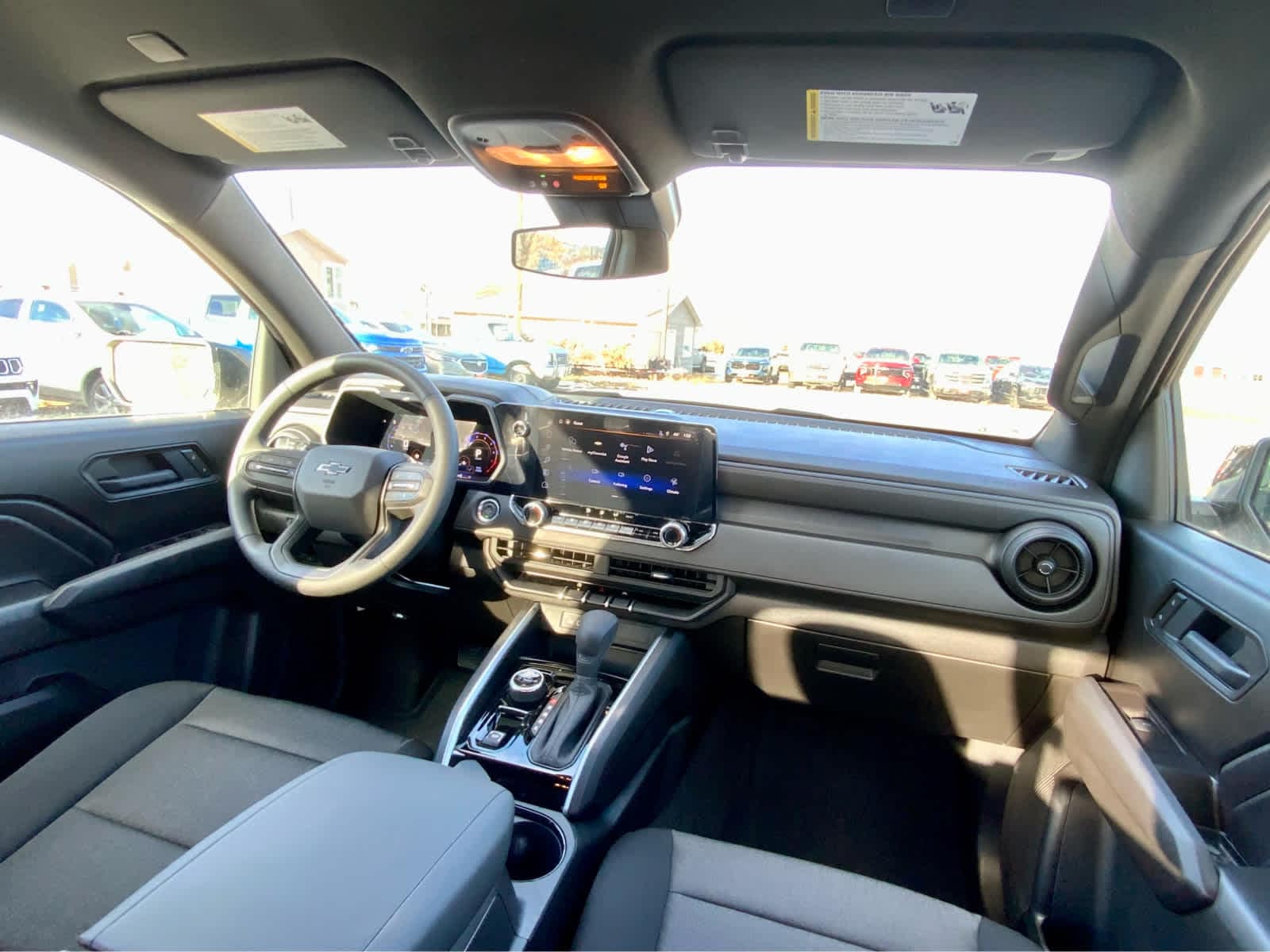 Thumbnail: 2026 Chevrolet Colorado - 33