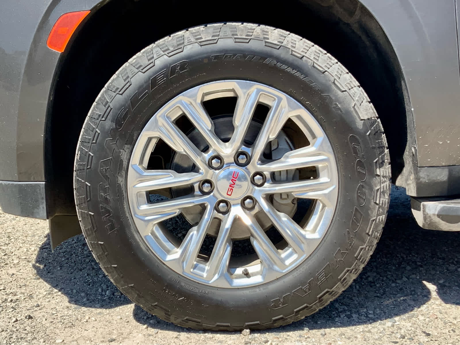 Thumbnail: 2021 GMC Yukon - 14