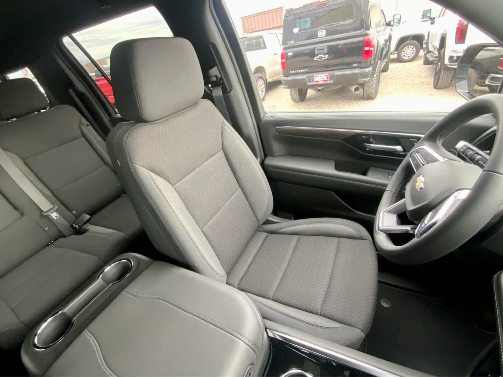 Thumbnail: 2026 Chevrolet Suburban - 27