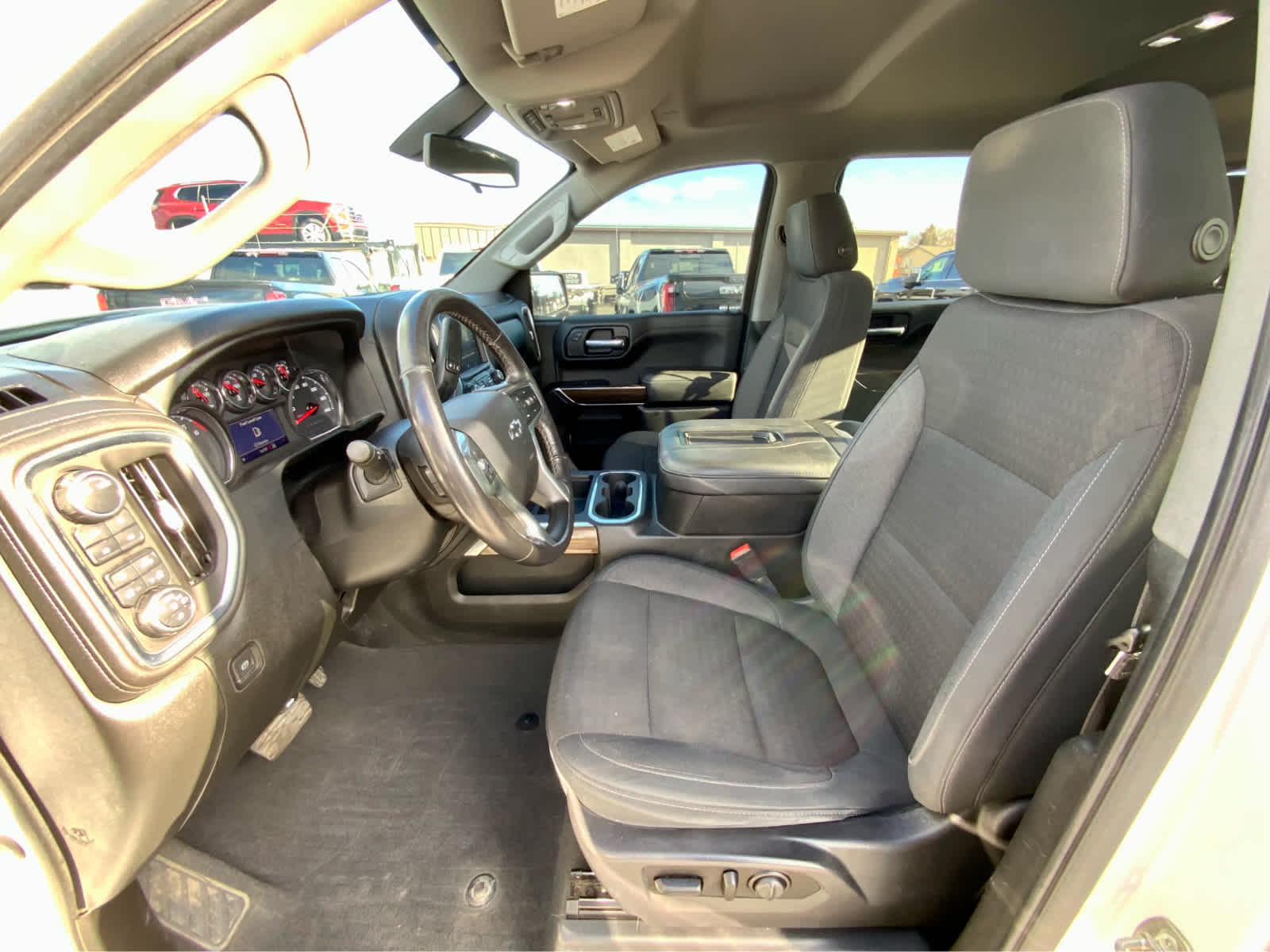 Thumbnail: 2021 Chevrolet Silverado 1500 - 24