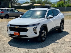 2025 Chevrolet Trax LT SUV