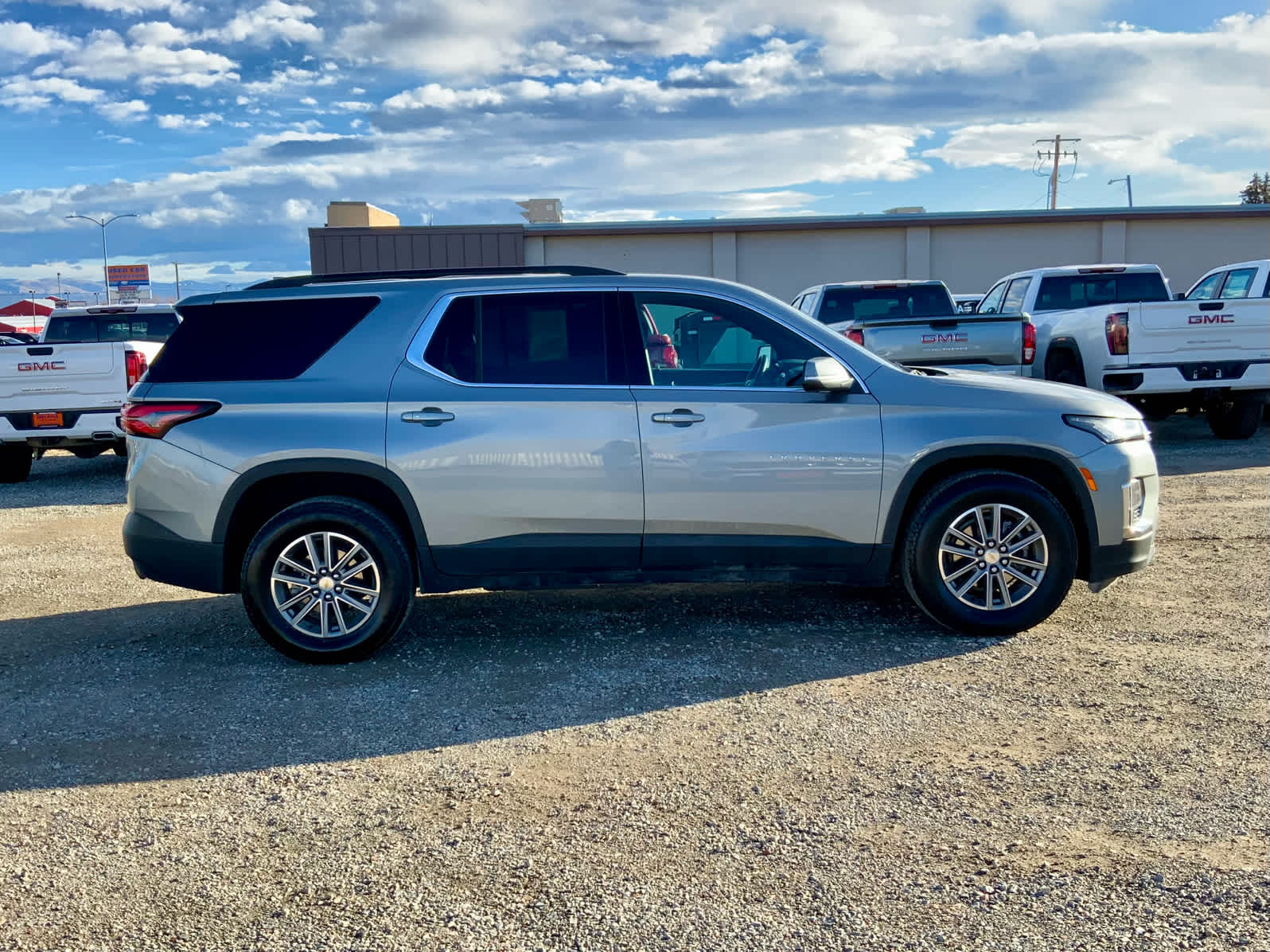 Thumbnail: 2023 Chevrolet Traverse - 6