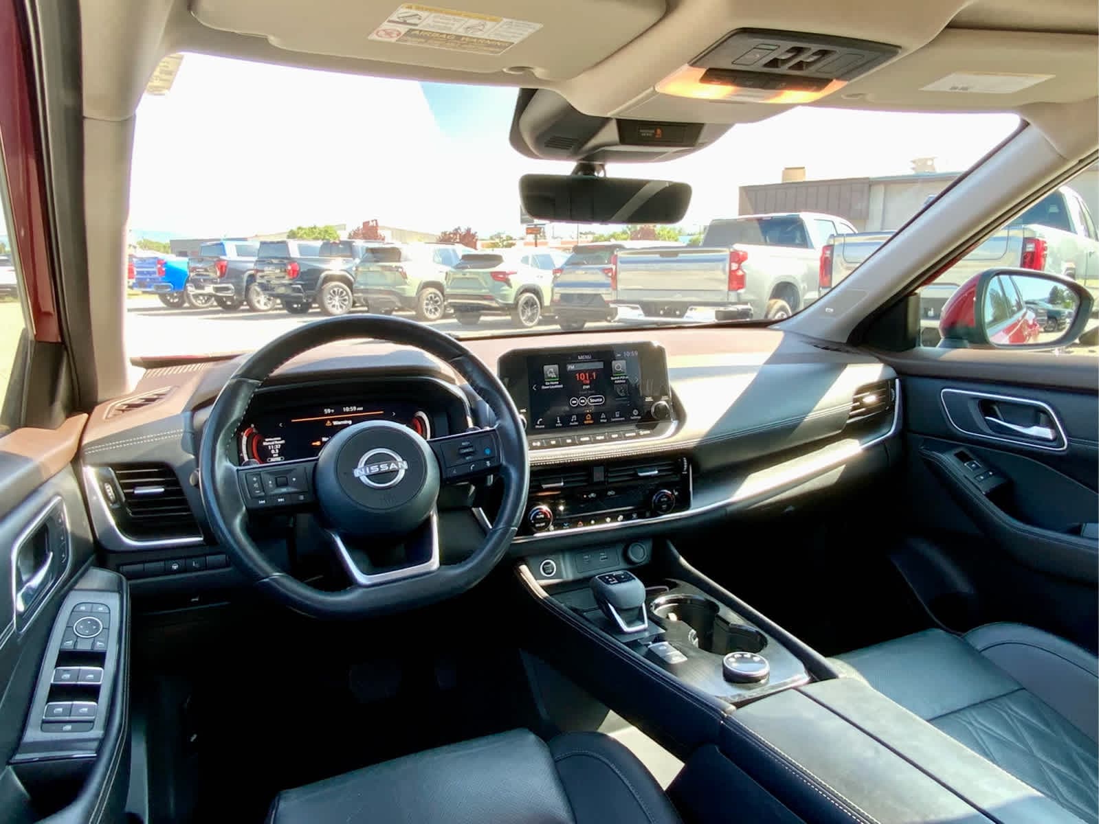 Thumbnail: 2023 Nissan Rogue - 33