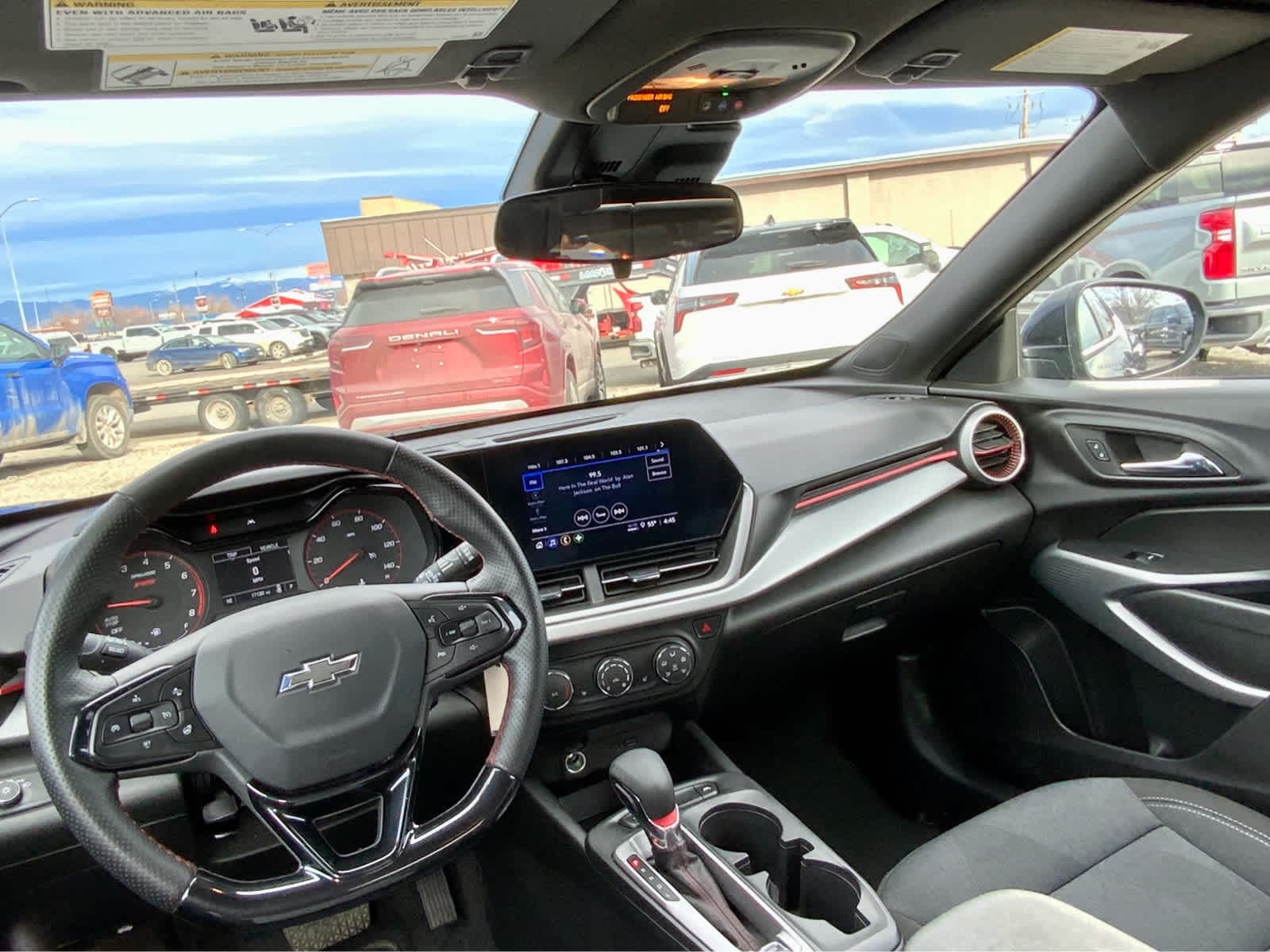 Thumbnail: 2025 Chevrolet Trax - 32