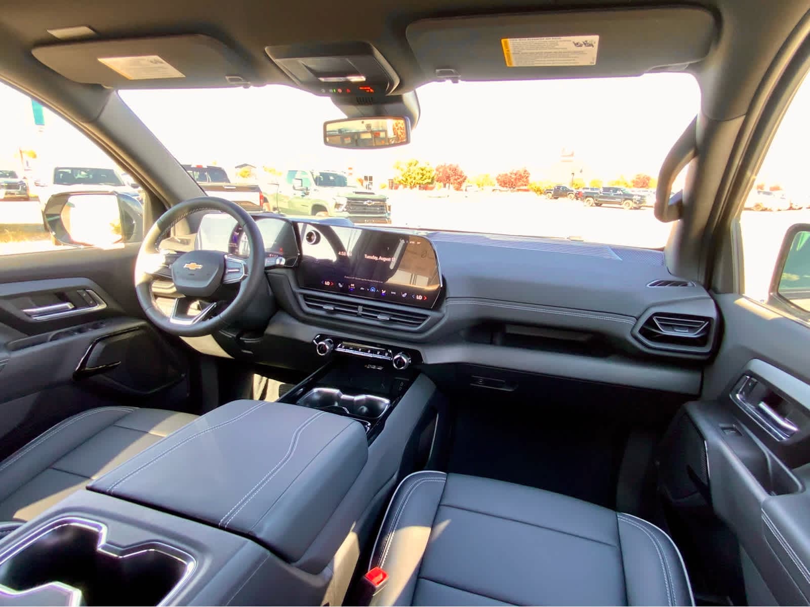 Thumbnail: 2026 Chevrolet Silverado EV - 36