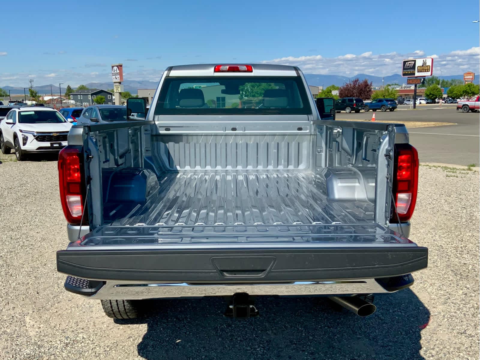 Thumbnail: 2025 GMC Sierra 3500 - 21