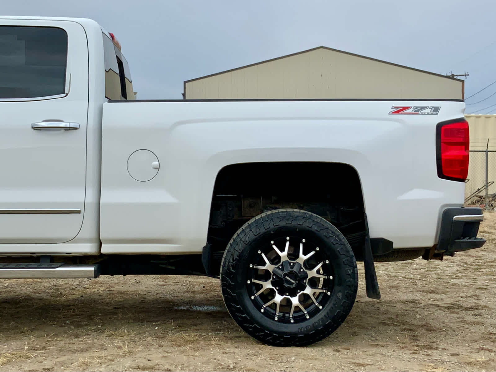 Thumbnail: 2015 Chevrolet Silverado 3500 - 17