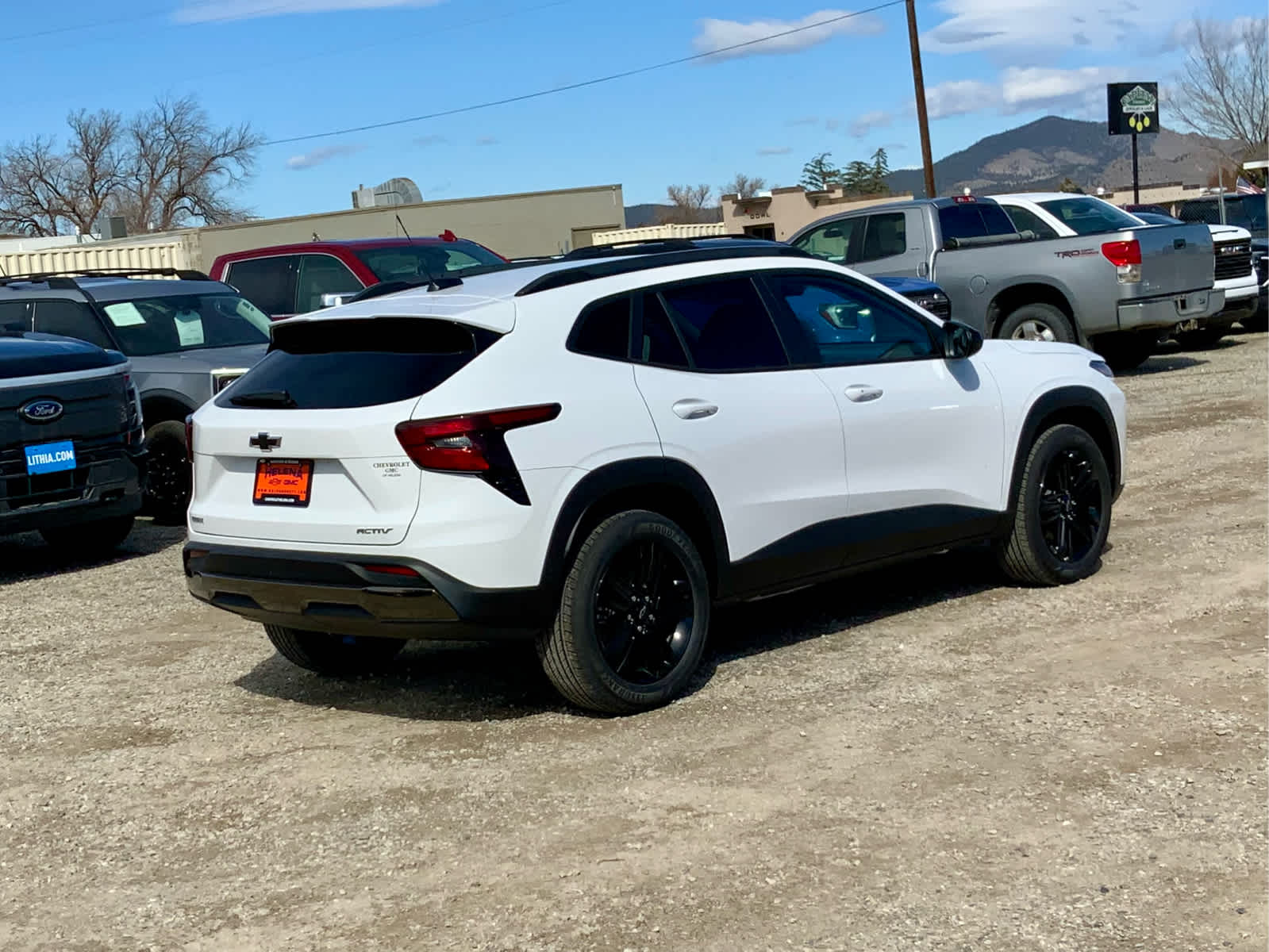 Thumbnail: 2026 Chevrolet Trax - 5