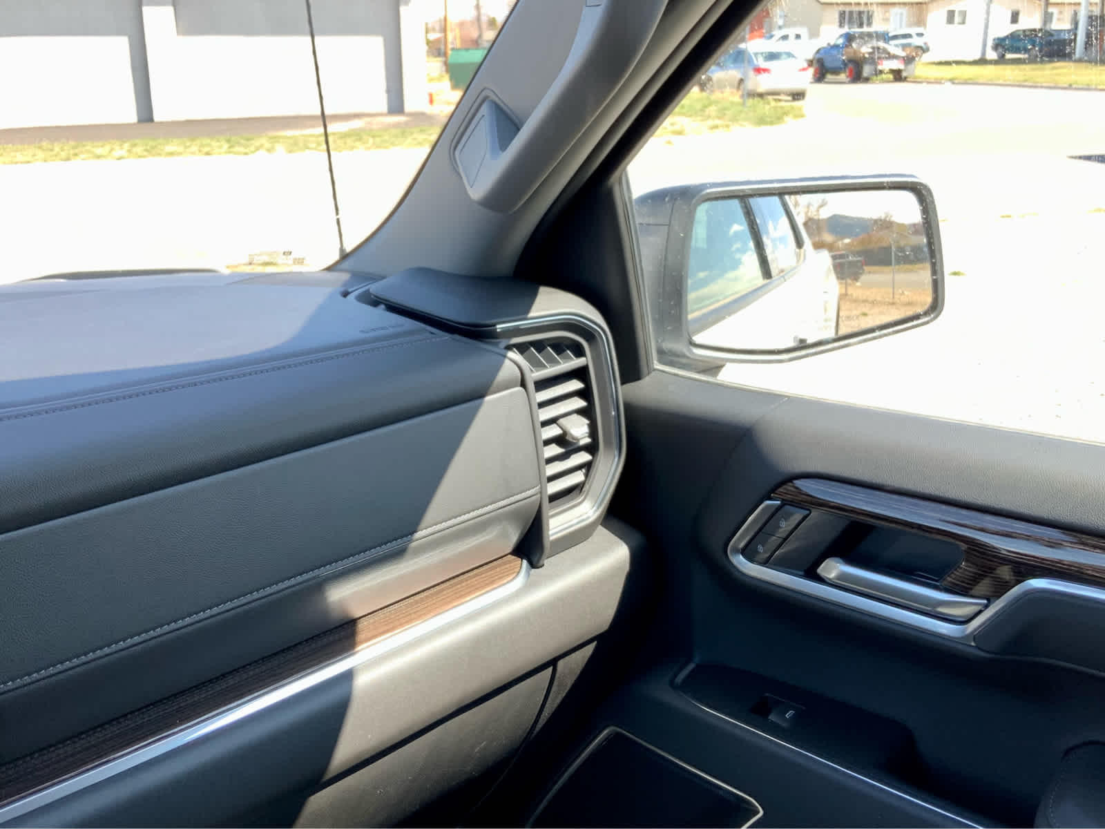 Thumbnail: 2025 GMC Sierra 1500 - 38