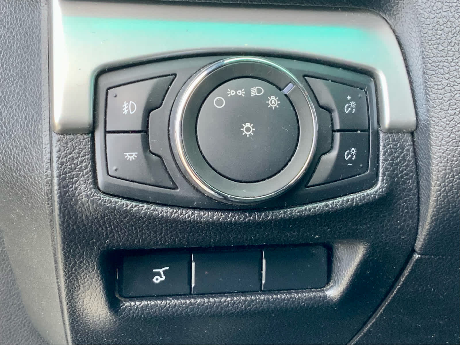 Thumbnail: 2017 Ford Explorer - 51