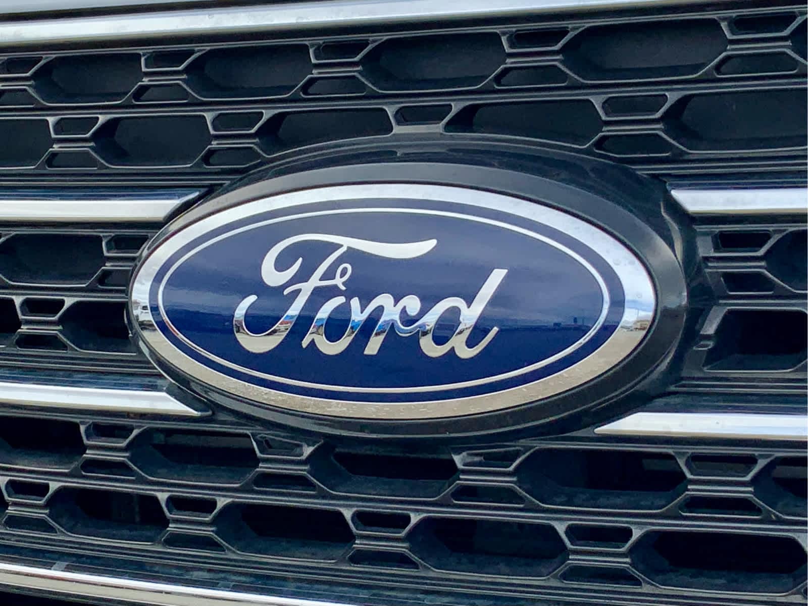 Thumbnail: 2022 Ford Explorer - 16