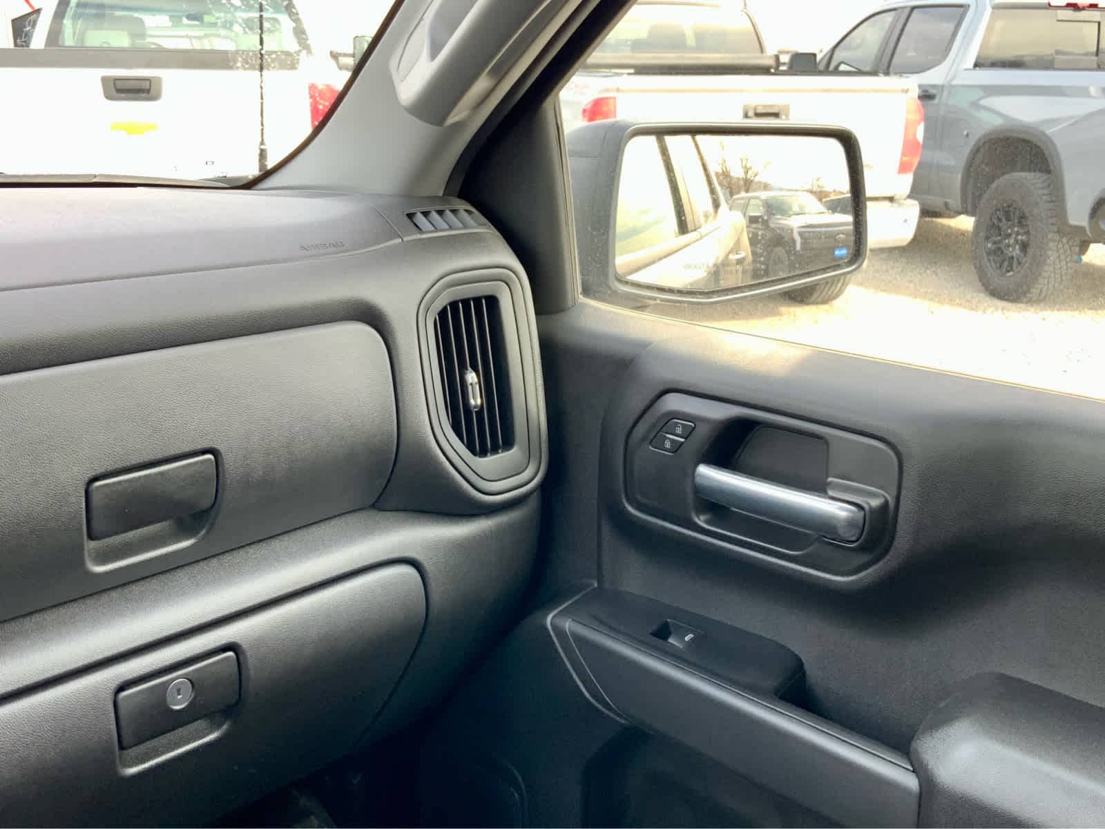 Thumbnail: 2026 Chevrolet Silverado 1500 - 38