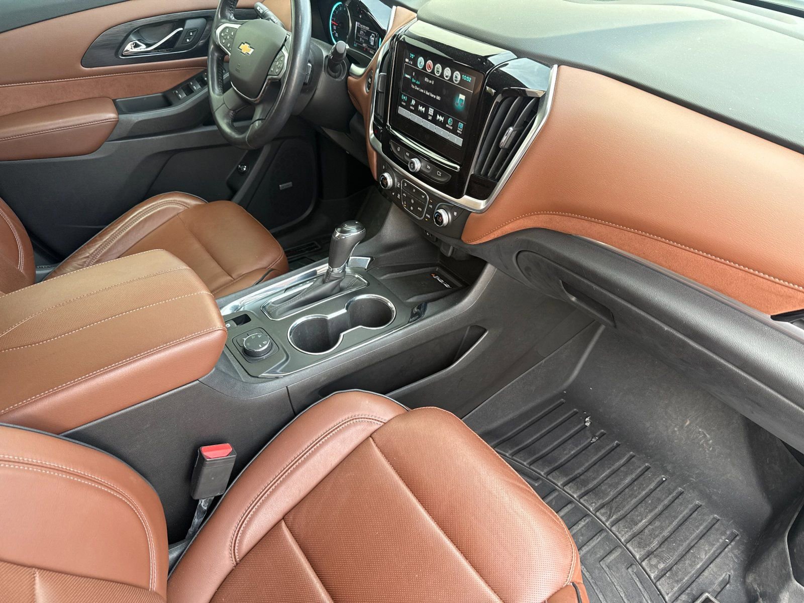 Thumbnail: 2018 Chevrolet Traverse - 17