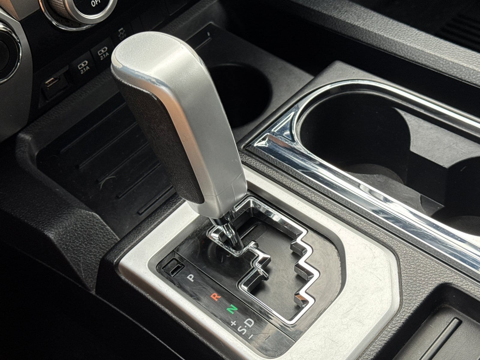 Thumbnail: 2020 Toyota Tundra - 20