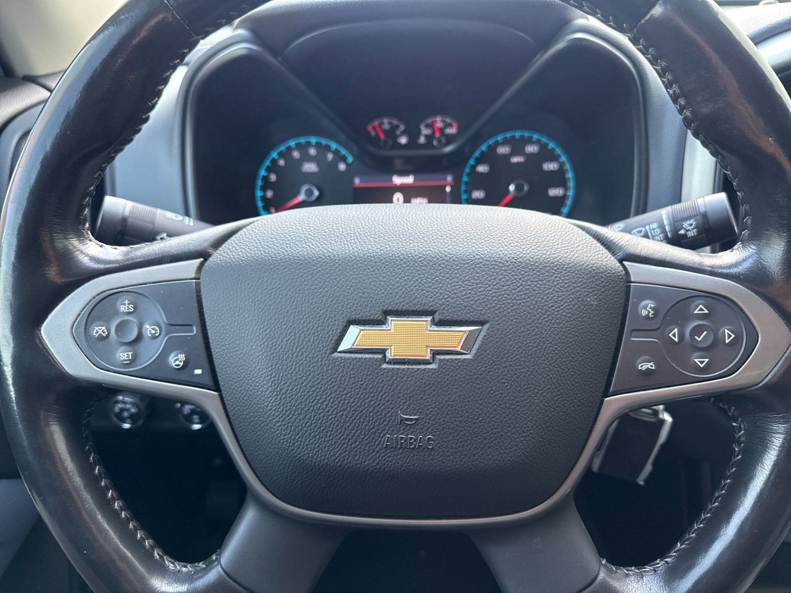 Thumbnail: 2019 Chevrolet Colorado - 21