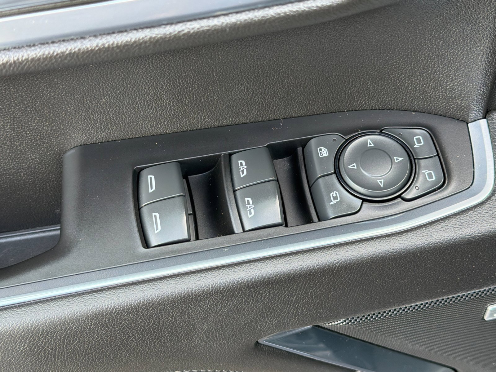 Thumbnail: 2023 GMC Sierra 1500 - 13