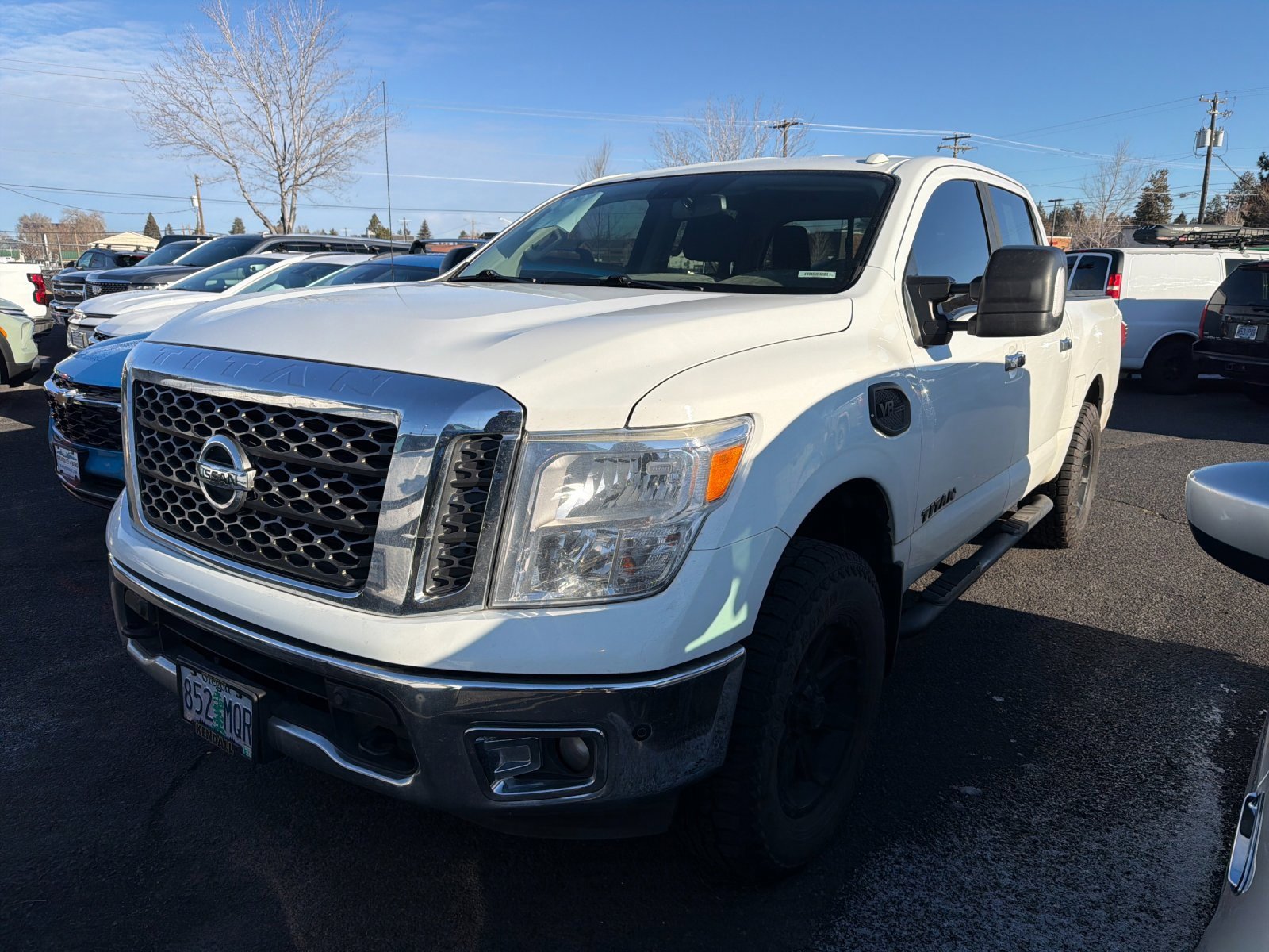 2017 Nissan Titan SV's photo
