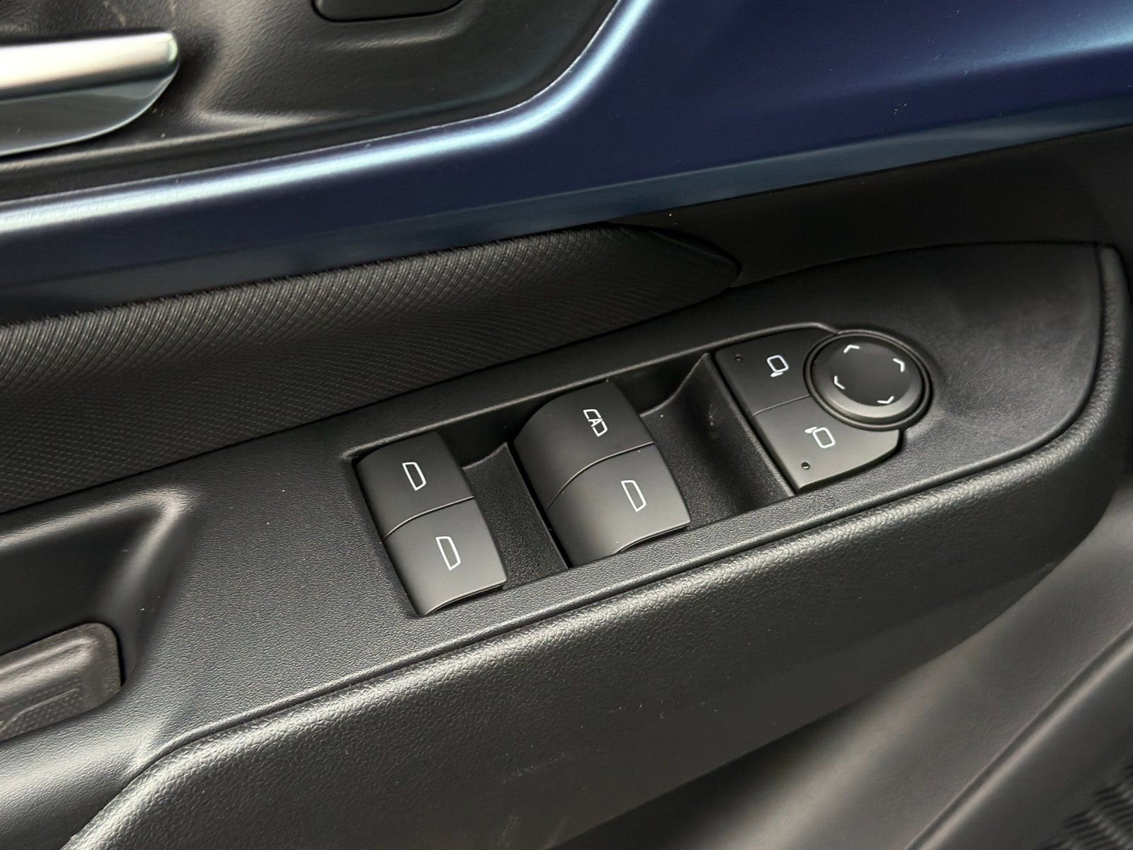 2026 Chevrolet Equinox EV 2LT - Photo 13