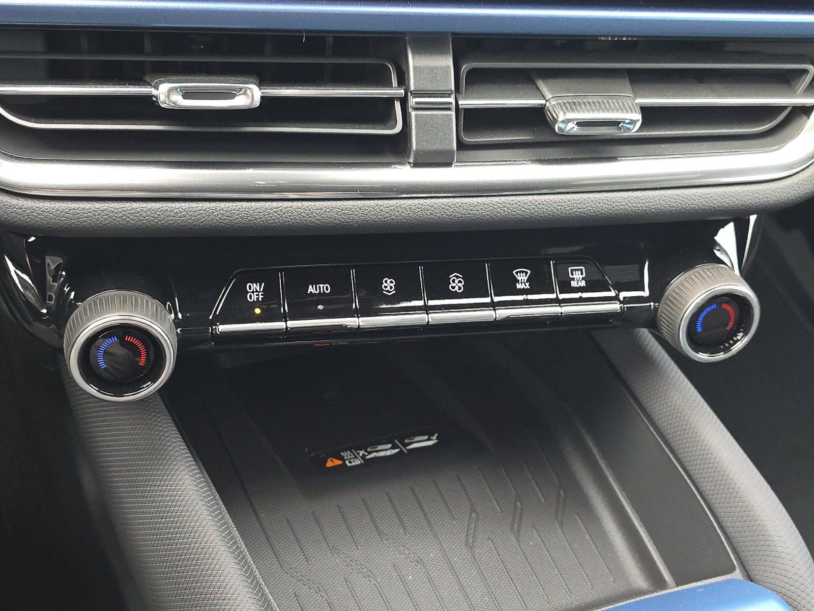 2026 Chevrolet Equinox EV 2LT - Photo 21