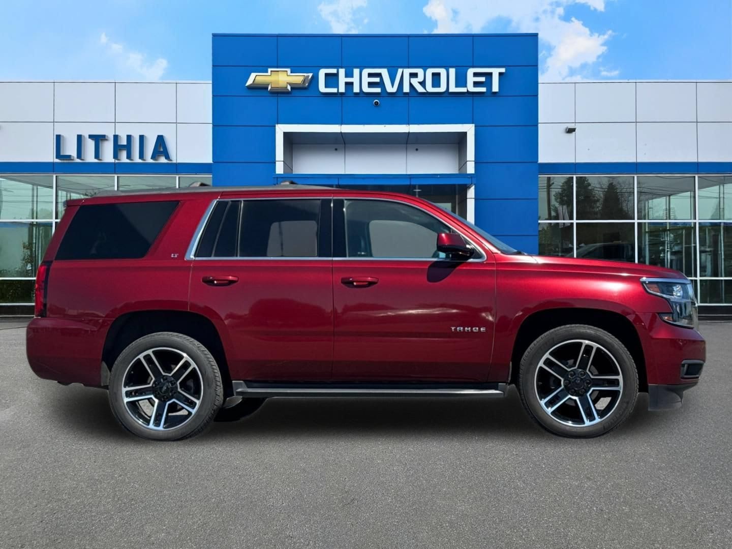 Thumbnail: 2018 Chevrolet Tahoe - 8