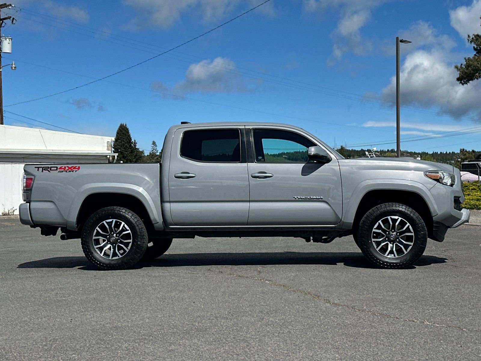 Thumbnail: 2020 Toyota Tacoma - 8