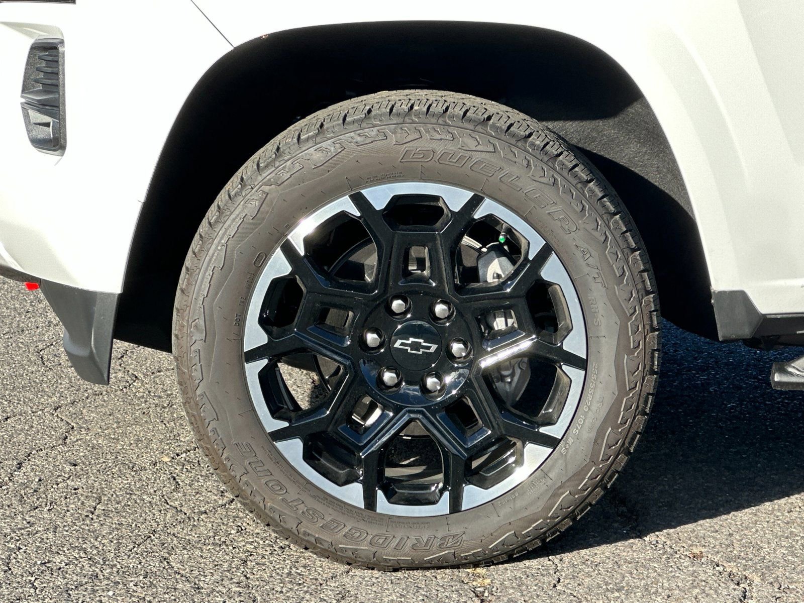 Thumbnail: 2026 Chevrolet Colorado - 26